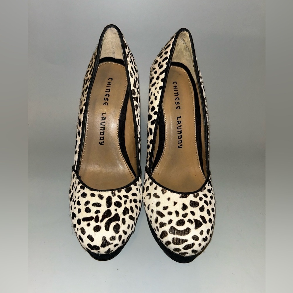 NWOT Chinese laundry Wave Length calf hair heeled pump